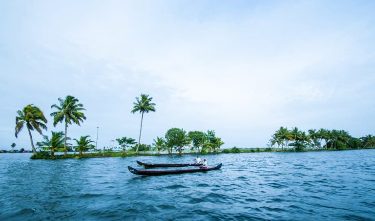 Kerala Luxury Tour Package (6 Nights/7 Days)